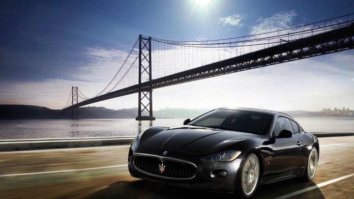 Maserati GranTurismo Running In Black Front Pose